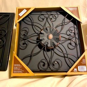 NIB Medal flower square wall decor
